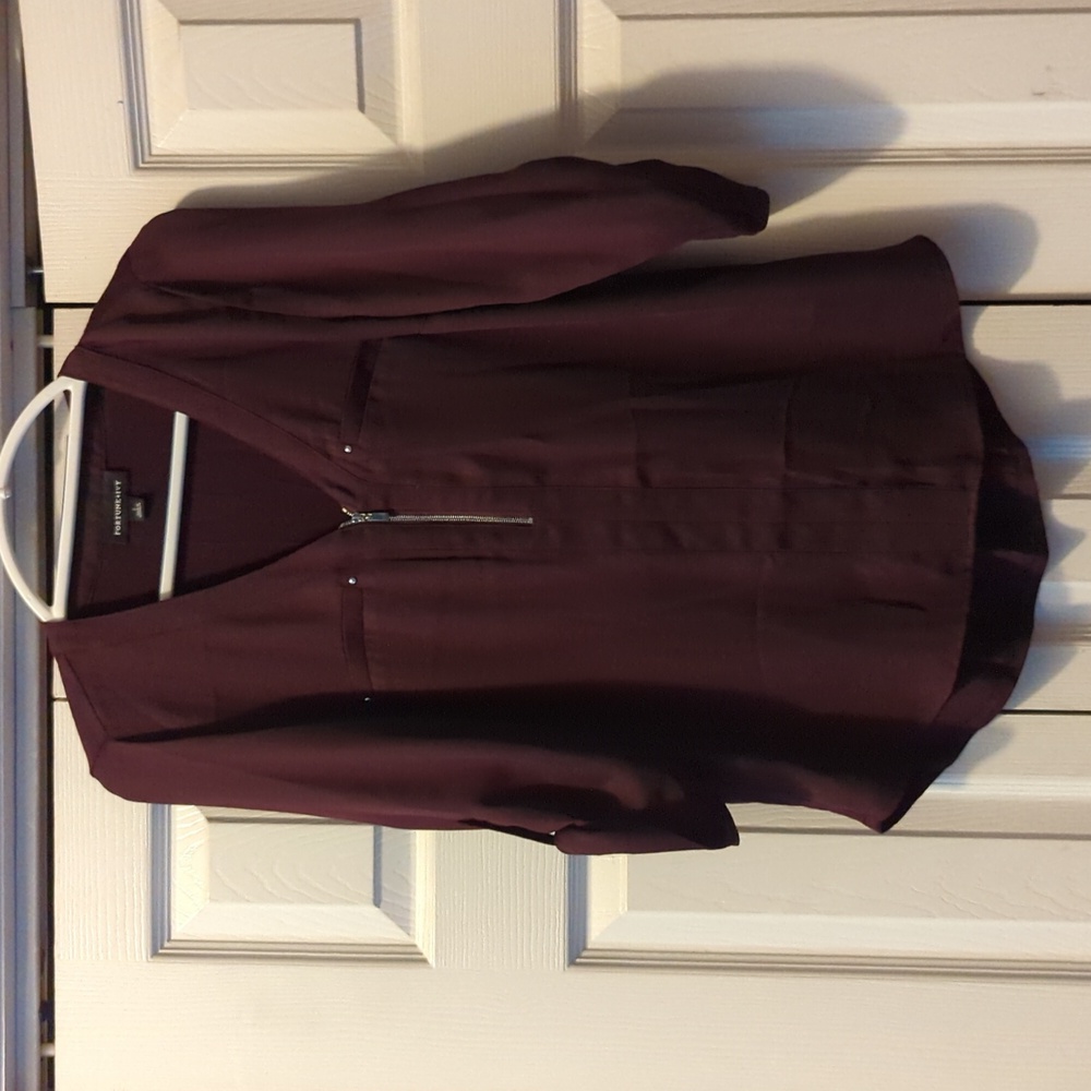 Fortune & Ivy blouse Size S